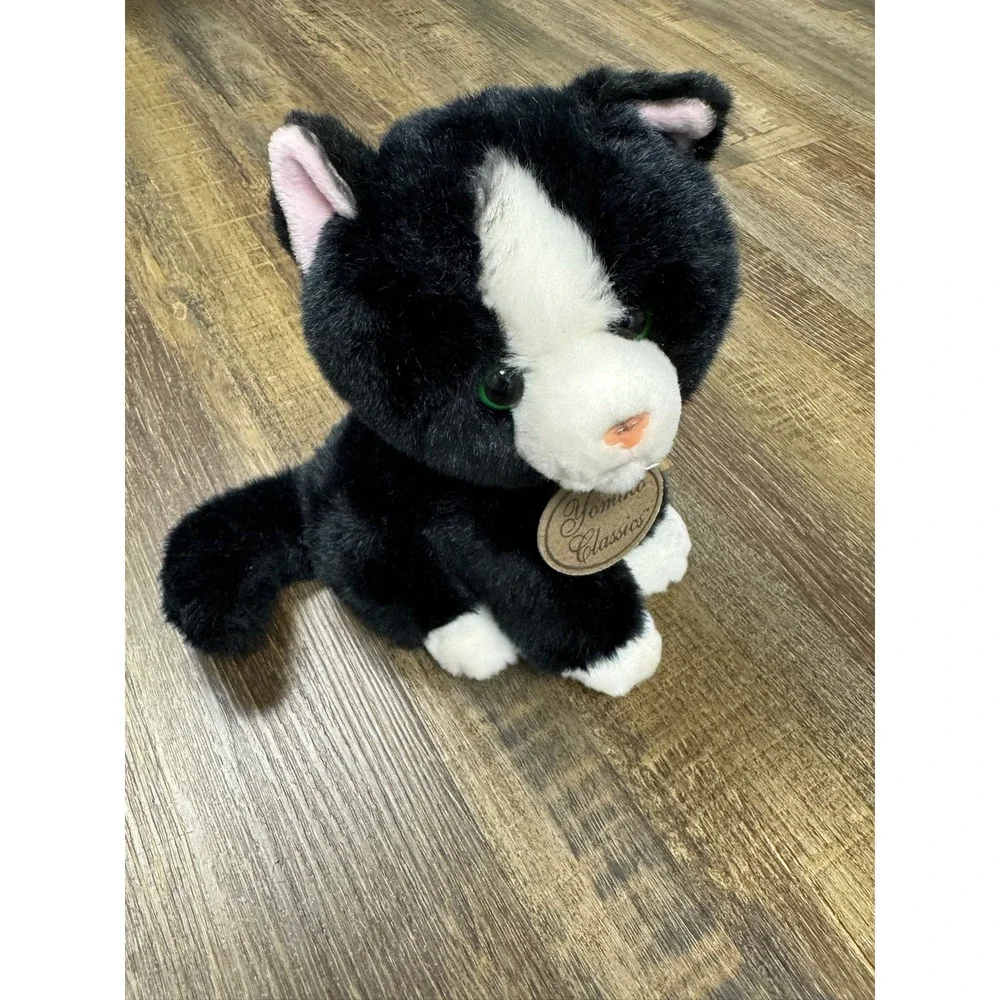 Russ‎ Berrie Yomiko Classics Black White Tuxedo Cat Plush Stuffed Animal 35748